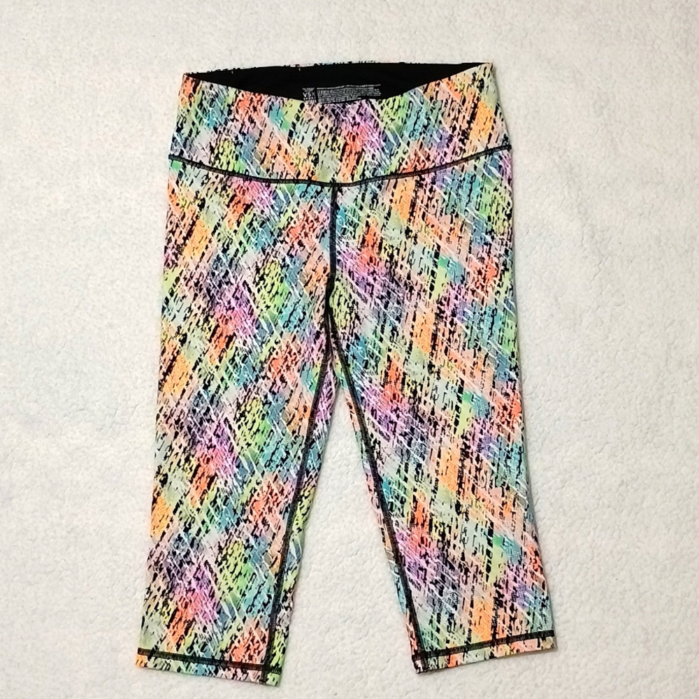 Victoria's secret VSX Sport, knockout crop legging. Size M